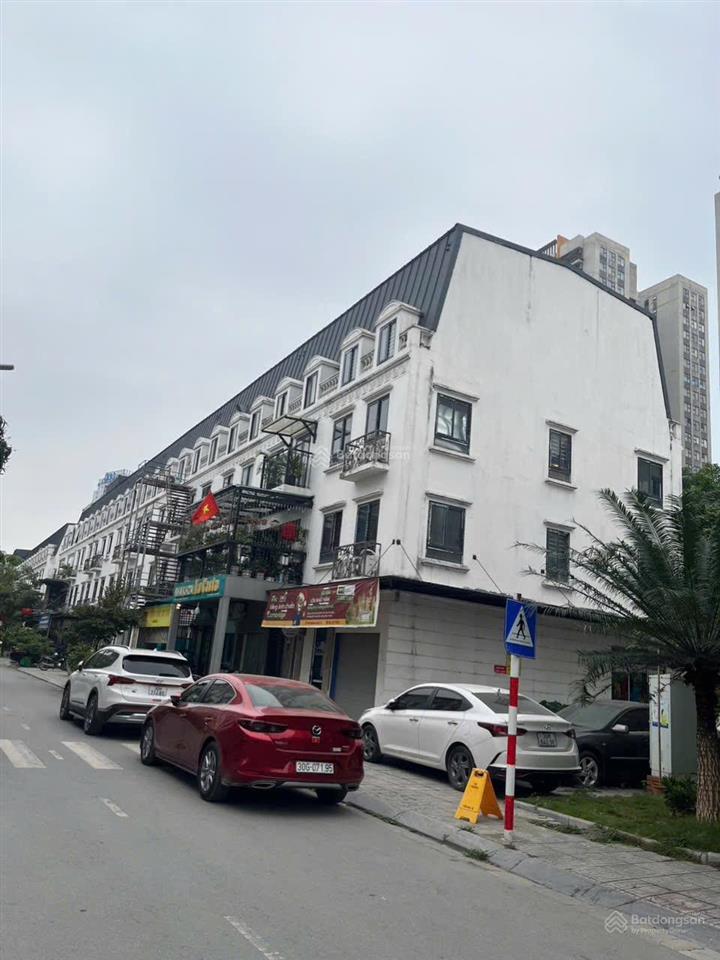 Giảm giá mạnh căn dt 73m căn góc vườn hoa liền kề la casta  văn phú,