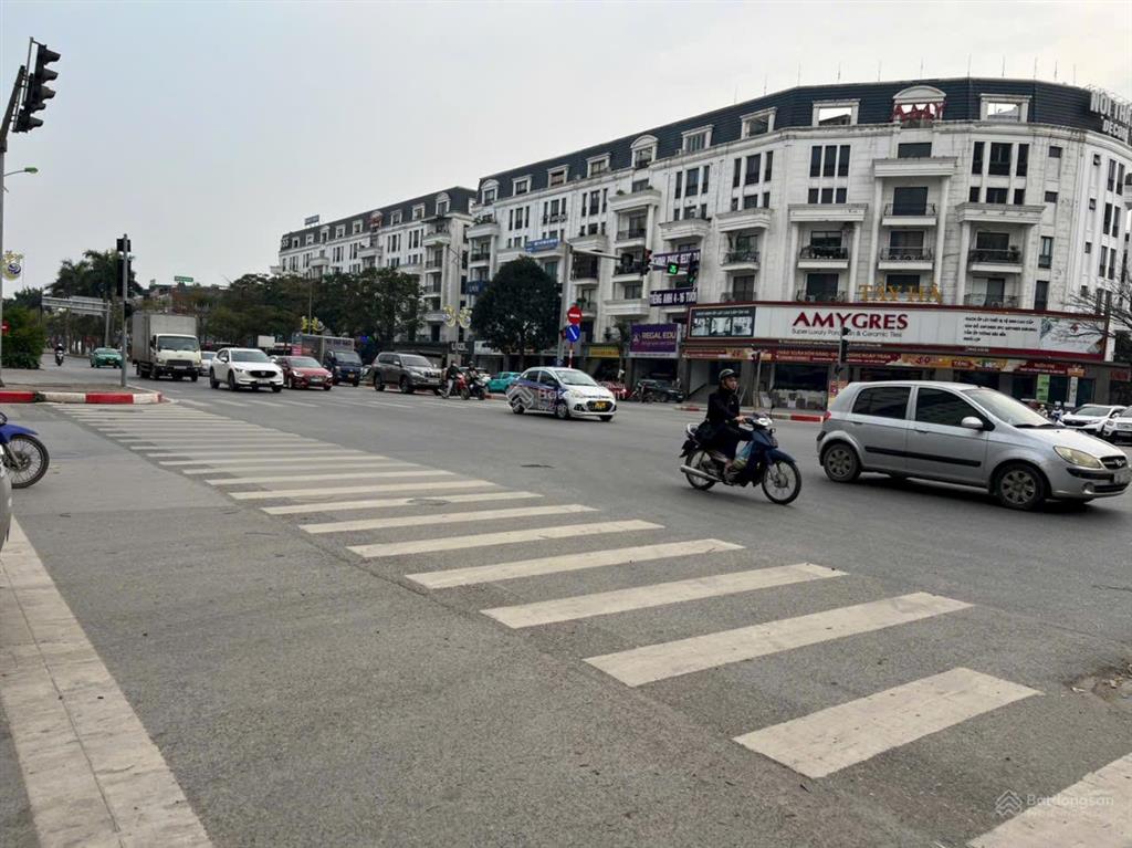 Chính chủ tt20 đtm văn phú, hà đông. vị trí đẹp nhất gần v5,v6 chung cư, gần ra công viên 365.