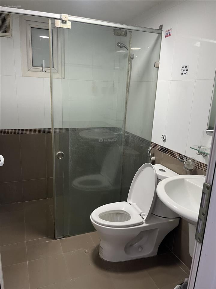 Cho thuê nhà lk kđt văn phú, hà đông 80m2, 5 tầng, mt 5m. nhà hoàn thiện có bếp. giá 18tr/th