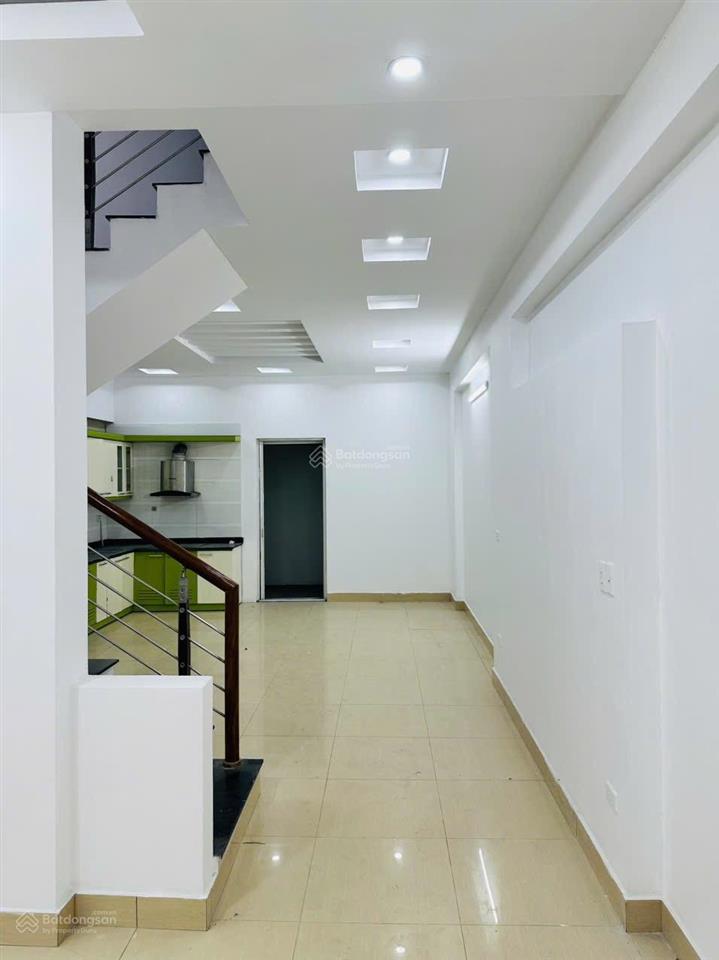 Cho thuê nhà lk kđt văn phú, hà đông 80m2, 5 tầng, mt 5m. nhà hoàn thiện có bếp. giá 18tr/th