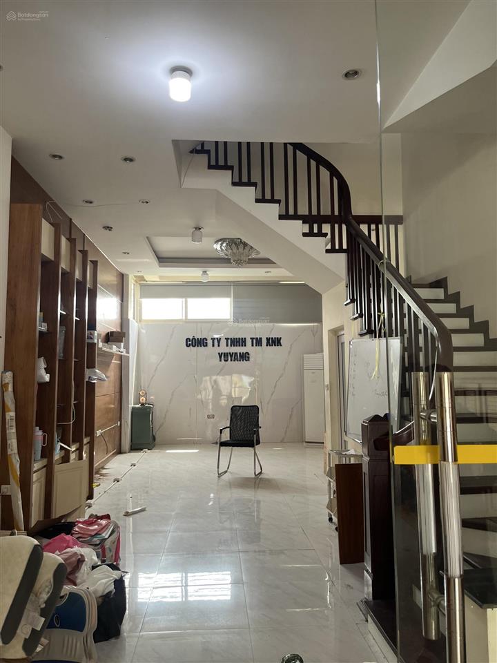 Cho thuê nhà lk kđt văn phú, hà đông 80m2, 5 tầng, mt 5m. nhà hoàn thiện có bếp. giá 18tr/th