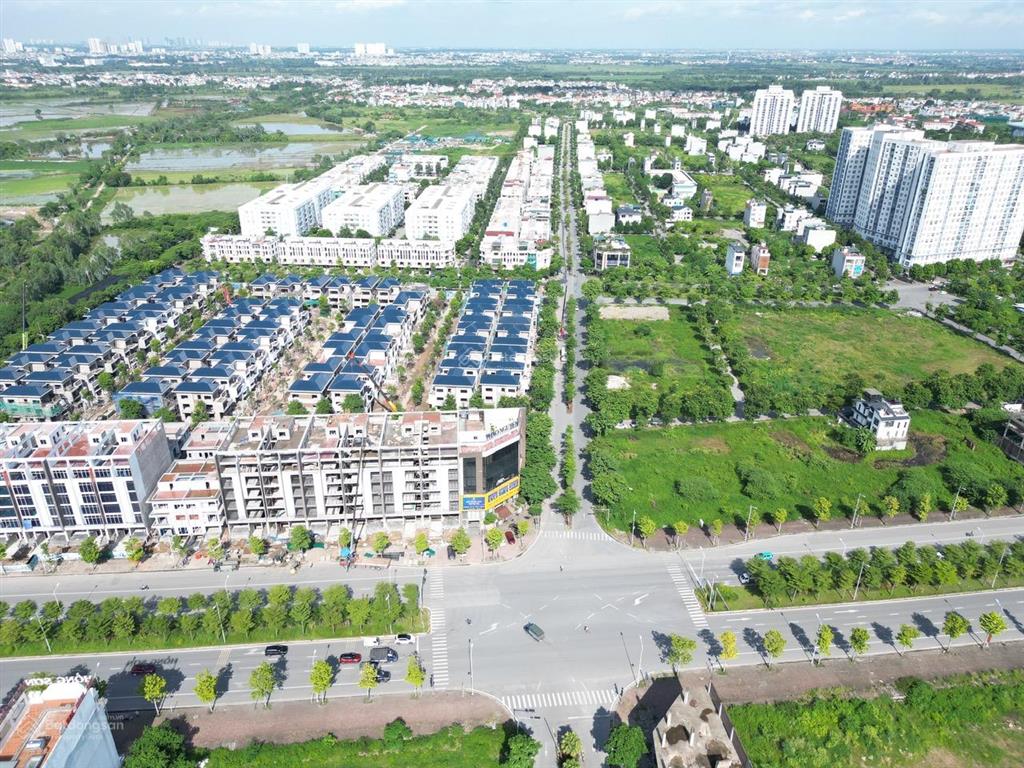 Cho thuê nhà liền kề kđt thanh hà 5 tầng dt sử dụng 450m², giá 8 tr/tháng