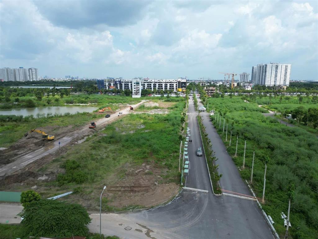 Biệt thự đường 25m 2 mặt thoáng, view hồ điều hòa tại kđt thanh hà cienco5