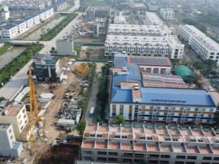 Bán liền kề ở ngay tại khu đô thị thanh hà mường thanh, giá chỉ 94 triệu / m2, 117.5 m2 đường 17m