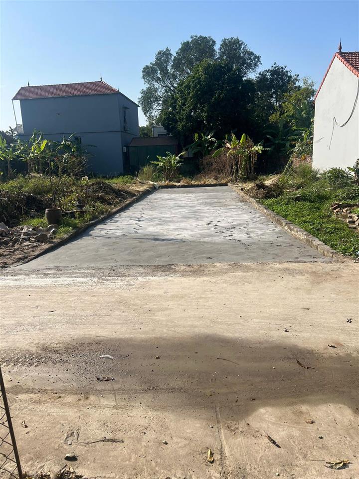 Bán gấp mảnh đất tại quế sơn tân ước, 83.9 m2, mặt tiền 4.6m, ngõ 3m,ô tô đỗ cửa sổ đỏ đầy đủ