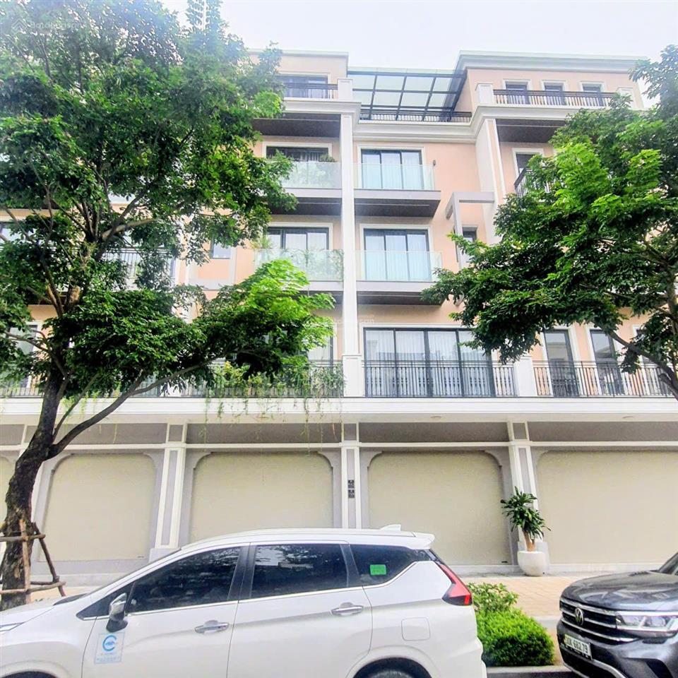 Cần bán nhanh căn 75m2*5 tầng, mặt tiền 5m, đã hoàn thiện đẹp, 2 mặt đường rộng 30m và 10m