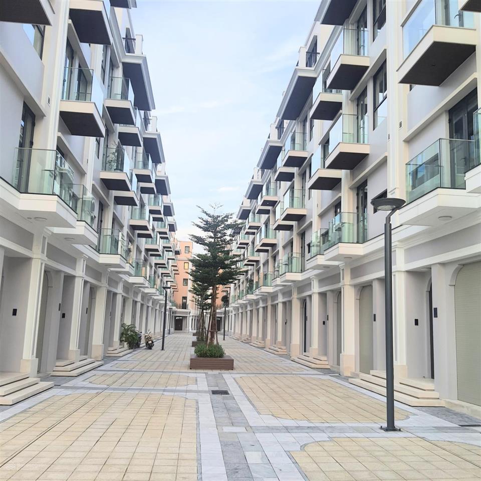 29 tỷ. sở hữu ngay nhà phố vip. dt 75m2*5 tầng, kđt the manor central park. mặt đường lớn