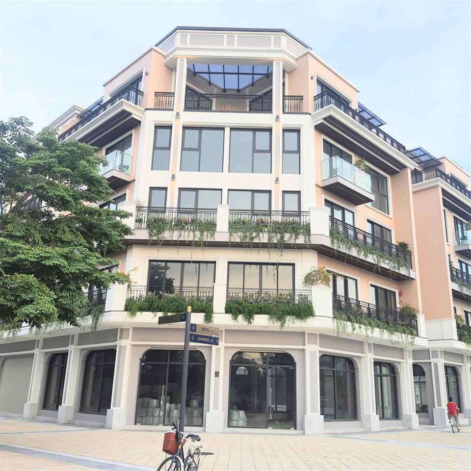 Siêu rẻ. 200m2*5 tầng, 56 tỷ, vị trí view khuôn viên, nhà 2 mặt đường. kđt the manor central park