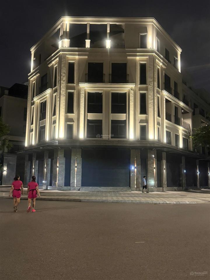 Trực tiếp bitexco, bán liền kề góc đẹp dự án the manor, 375m2 x 5 tầng, mặt tiền 30m đường 30m