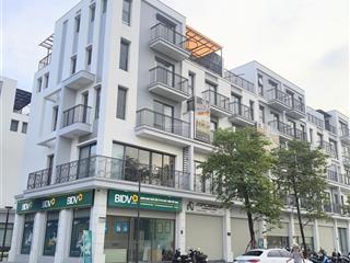 41 tỷ. dt 99m2*5 tầng. căn góc đường đôi 30m, đường sau 13m. mt 6.6m, vị trí trung tâm da the manor