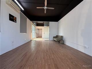 Cho thuê văn phòng 95m2 x 4 tầng hoàn thiện cơ bản đẹp, giá hơn 20triệu