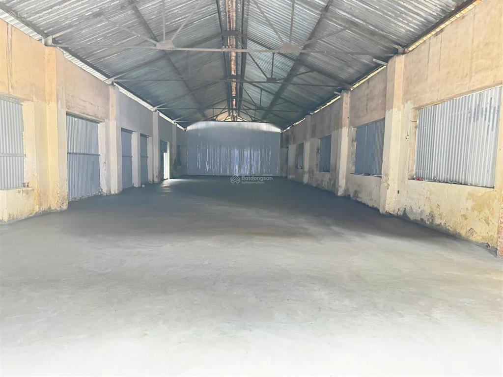 Cho thuê kho 300m có vat tại an khánh, container đỗ cửa.  0913 034 ***