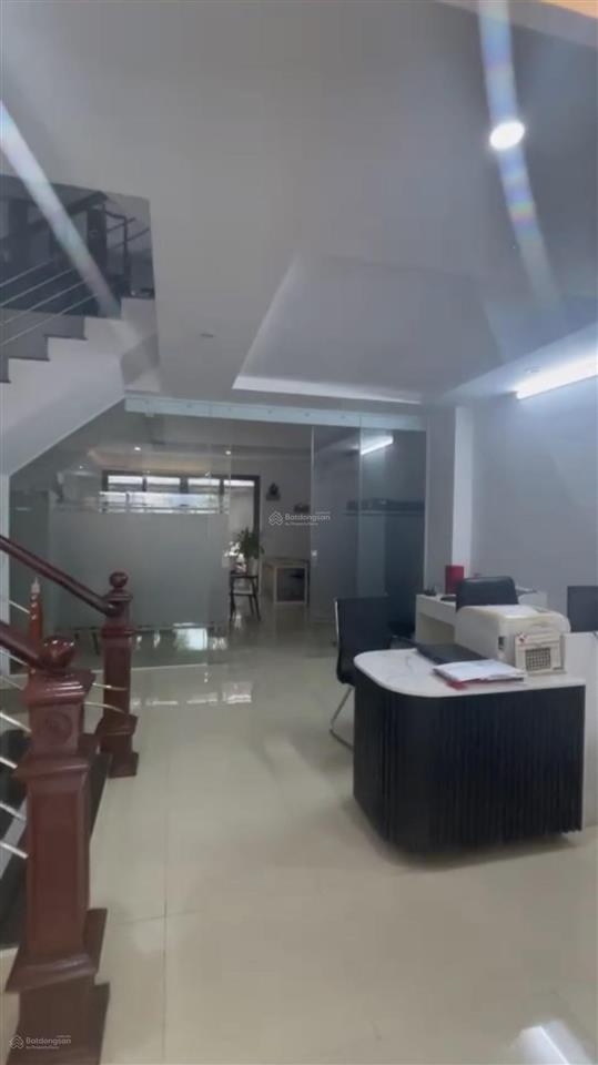 Cho thuê biệt thự nguyên căn 120m x 4 tầng hoàn thiện 23 triệu làm văn phòng, ở  0913 034 ***