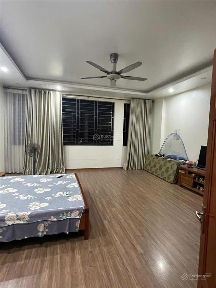 Cho thuê nguyên căn có thang máy full đồ kđt geleximco 35 triệu.  0913 034 ***