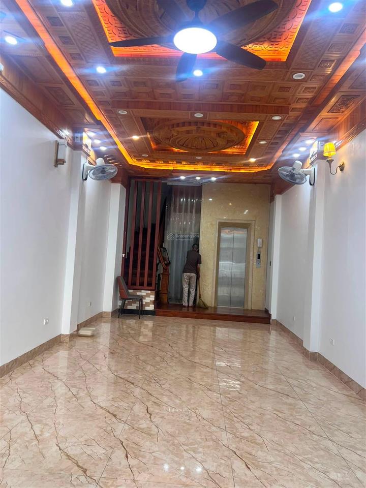 Cho thuê nhà 7 tầng thang máy 23tr tại dương nội hà đông.  0913 034 ***