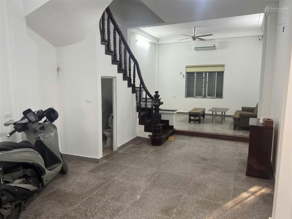 Cho thuê gấp nhà riêng 50m2, 19 triệu vnd, 5pn, 4wc tại lê trọng tấn, nhà có gara ô tô 19 triệu