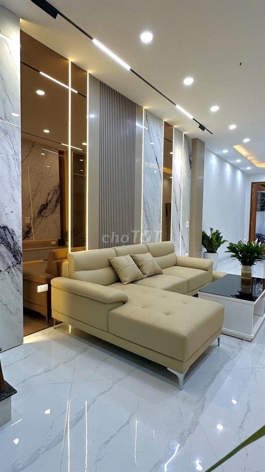 Nhà Ngõ 42/133 Thịnh Liệt, Giáp Nhị. MB45m2*5T Thang Máy, ô tô đỗ cửa.