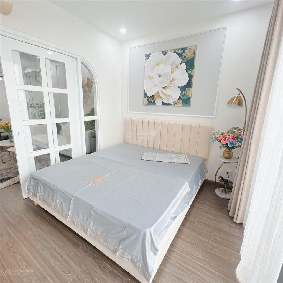 Siêu rẻ! căn 2 ngủ sáng 83m2 tại tòa vip t11 times city giá tốt chỉ 8 tỷ, đủ đồ.  0978 468 ***