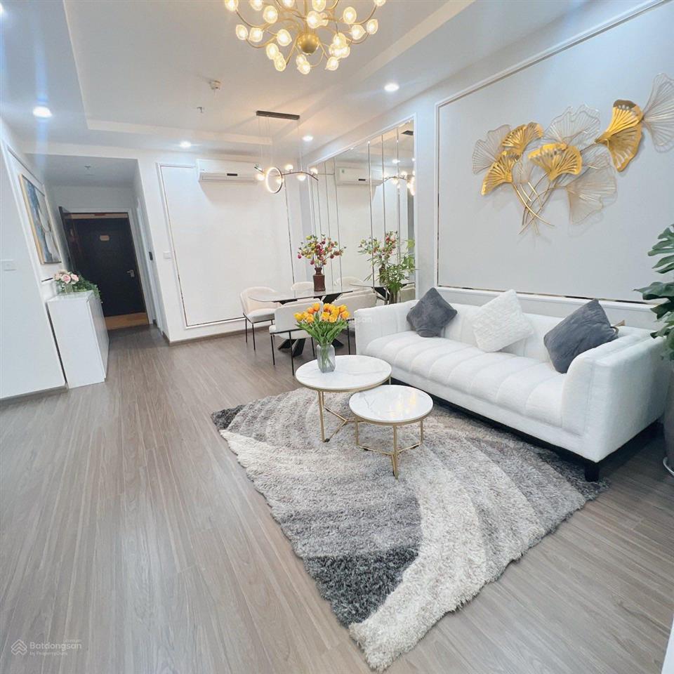 Siêu rẻ! căn 2 ngủ sáng 83m2 tại tòa vip t11 times city giá tốt chỉ 8 tỷ, đủ đồ.  0978 468 ***