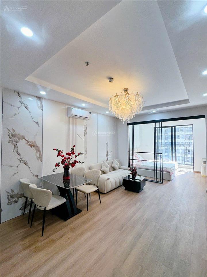 Rẻ nhất thị trường căn 1 ngủ view nhạc nước tại times city giá chỉ 5tỷ.  0978 468 ***
