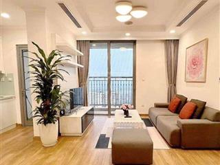 Bán căn 2 ngủ view quảng trường tại park hill times city giá hời thị trường 6,7 tỷ.  0978 468 ***
