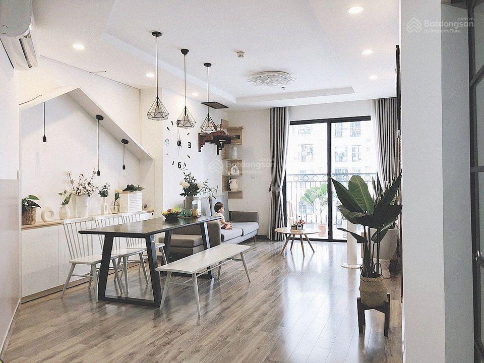 Bán nhanh căn 2 ngủ tầng trung có slot oto tại times city giá chỉ 7,4 tỷ đủ đồ.  0978 468 ***