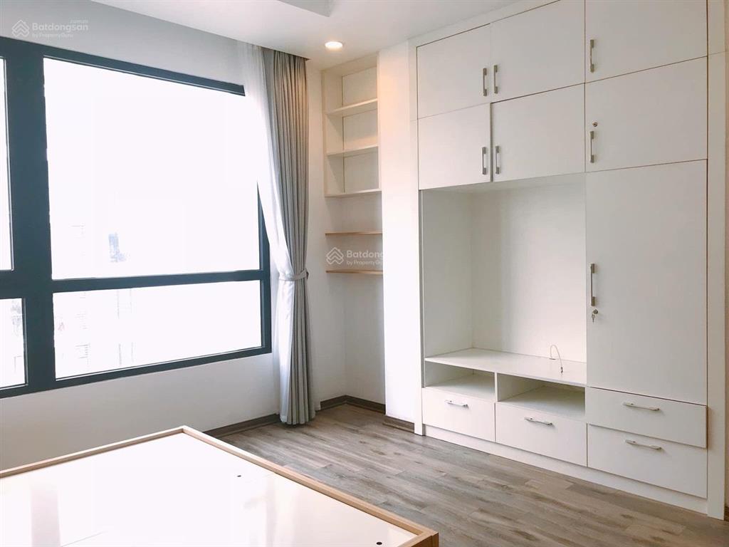 Bán căn hộ đẹp 82m2  2pn, 2wc, tại vinhomes times city, giá rẻ 8,7 tỷ.  090179288