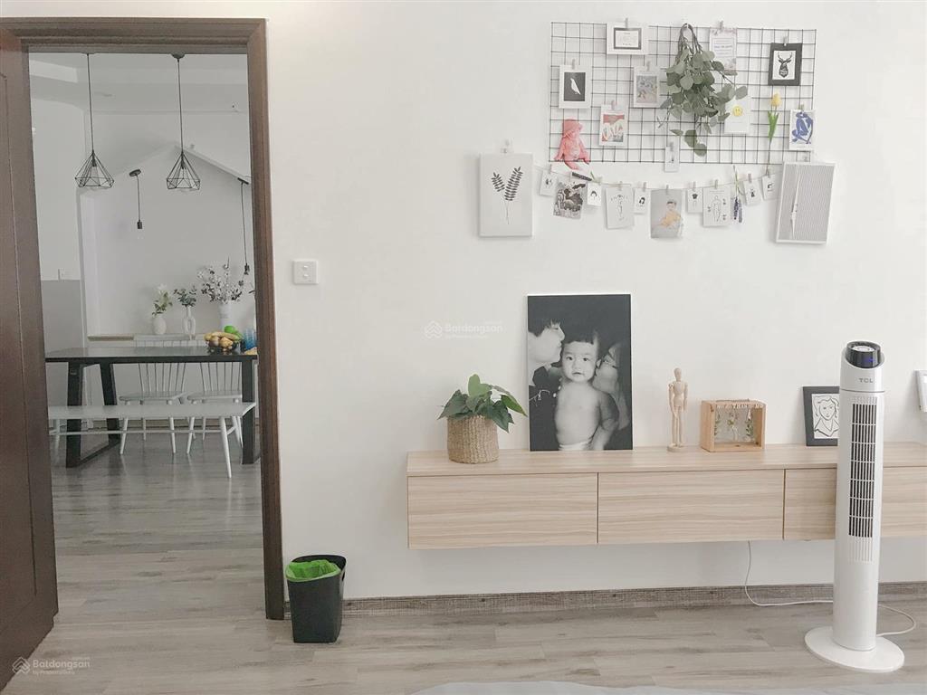 Bán ch times city, 8.5 tỷ dt 82m2, 2pn, 2wc tầng trung hướng nam mát mẻ.  em 0901 793 ***