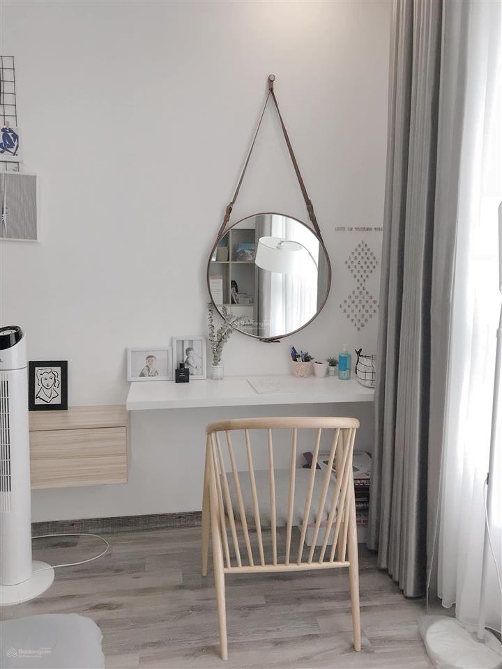 Bán ch times city, 8.5 tỷ dt 82m2, 2pn, 2wc tầng trung hướng nam mát mẻ.  em 0901 793 ***