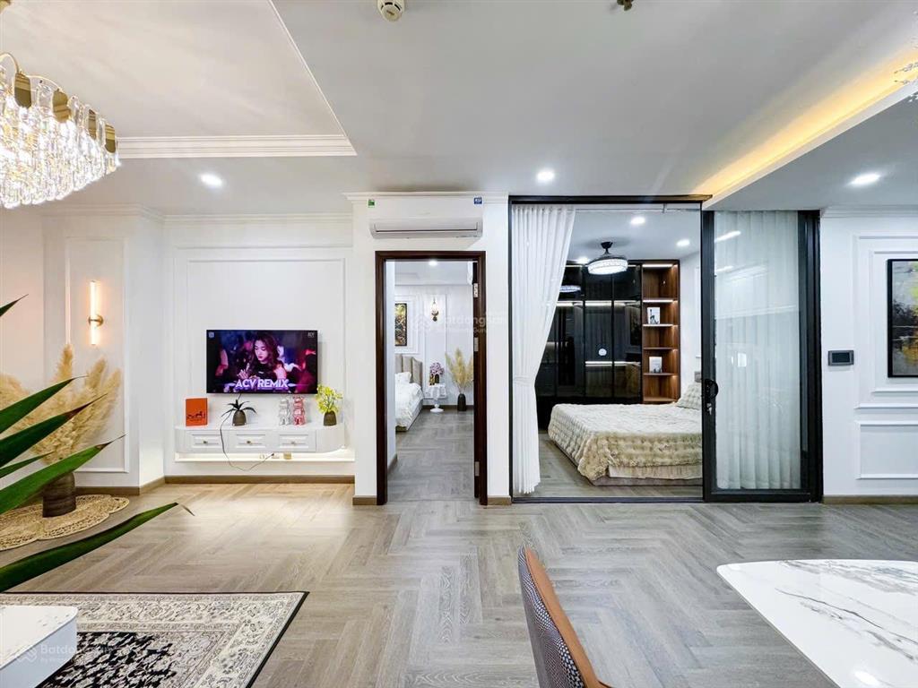 Bán ch times city, có slot ô tô  9,5 tỷ 2pn, 2wc bc hướng nam.  em 0901 793 ***