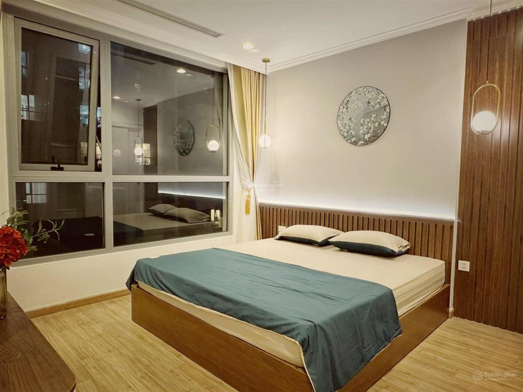 Quá rẻ căn 2pn park hill giá 8.1 tỷ tầng trung đẹp.  em 0901 793 ***