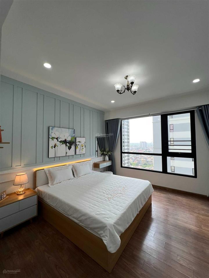 Hoa hậu 87m2  giá 10 tỷ  2pn sáng hướng nam nhạc nước tòa t7 times city   090179328