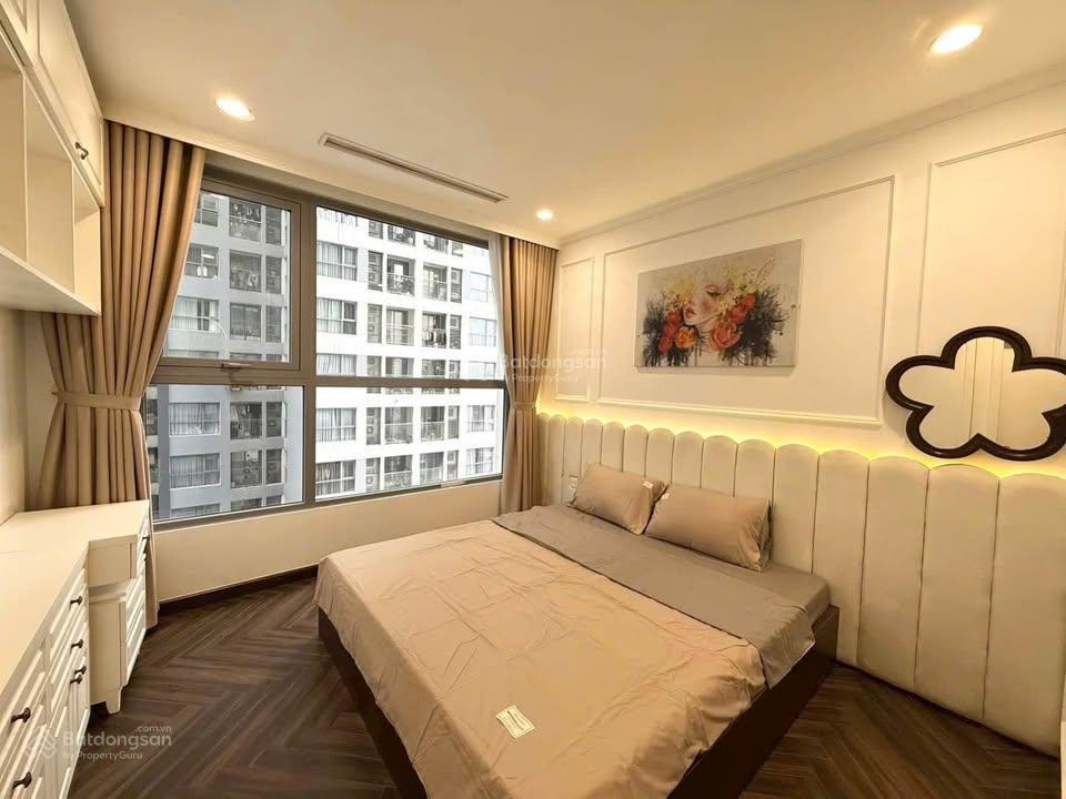 Bán căn hộ times city, giá ưu đãi 12 tỷ, 117m2, 3pn, 2wc, đầy đủ nội thất, có slot xe ô tô