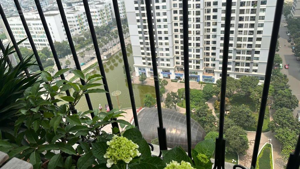 Bán nhanh căn góc t10 times city  115m, có slot xe, tầng trung view quảng trường nhạc nước