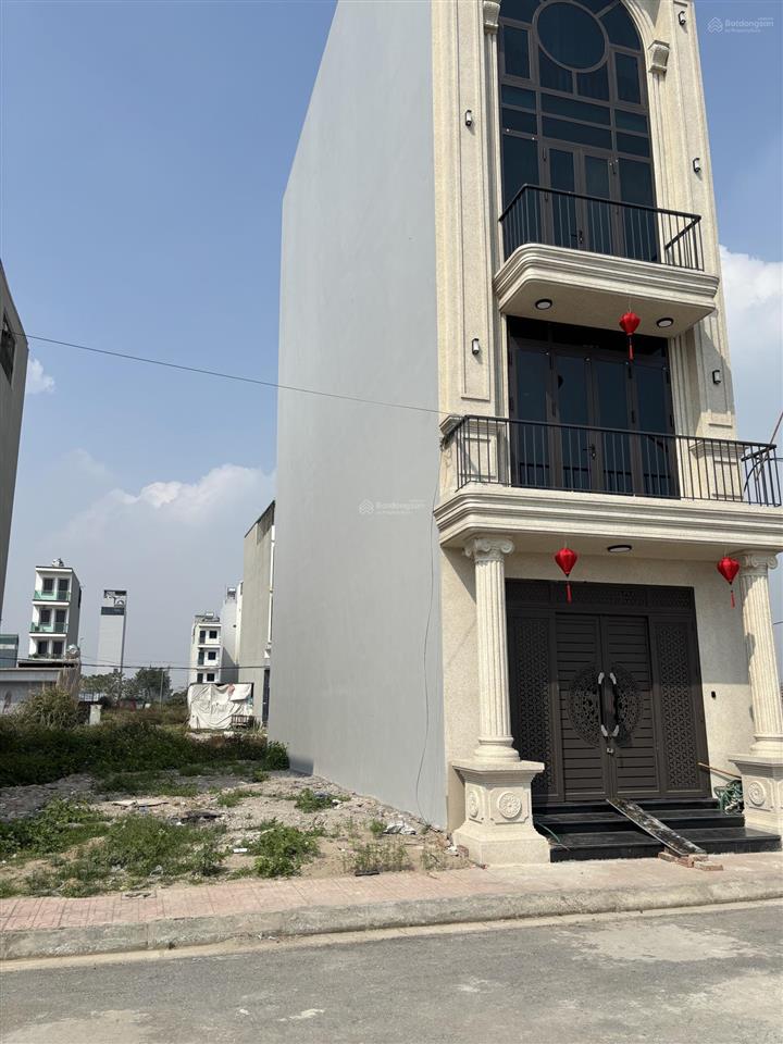 Mua đất dv song phương chưa bao giờ rẻ thế. chủ gãy dòng tiền bán lỗ sâu. vị trí đẹp rất tiềm năng