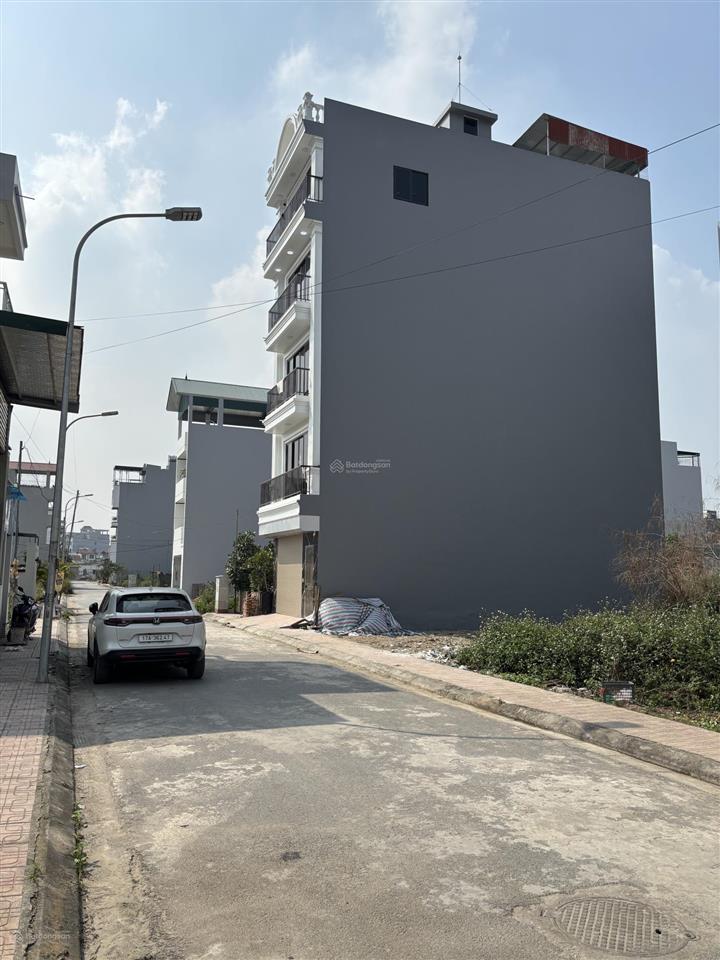 Mua đất dv song phương chưa bao giờ rẻ thế. chủ gãy dòng tiền bán lỗ sâu. vị trí đẹp rất tiềm năng