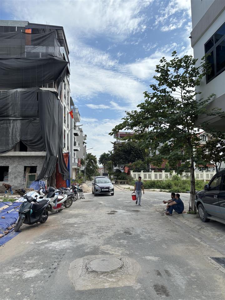 Cần tiền bán gấp đất dịch vụ 25ha vân canh, giá cực rẻ cho nhà đầu tư gom hàng giá tốt, vị trí đẹp.