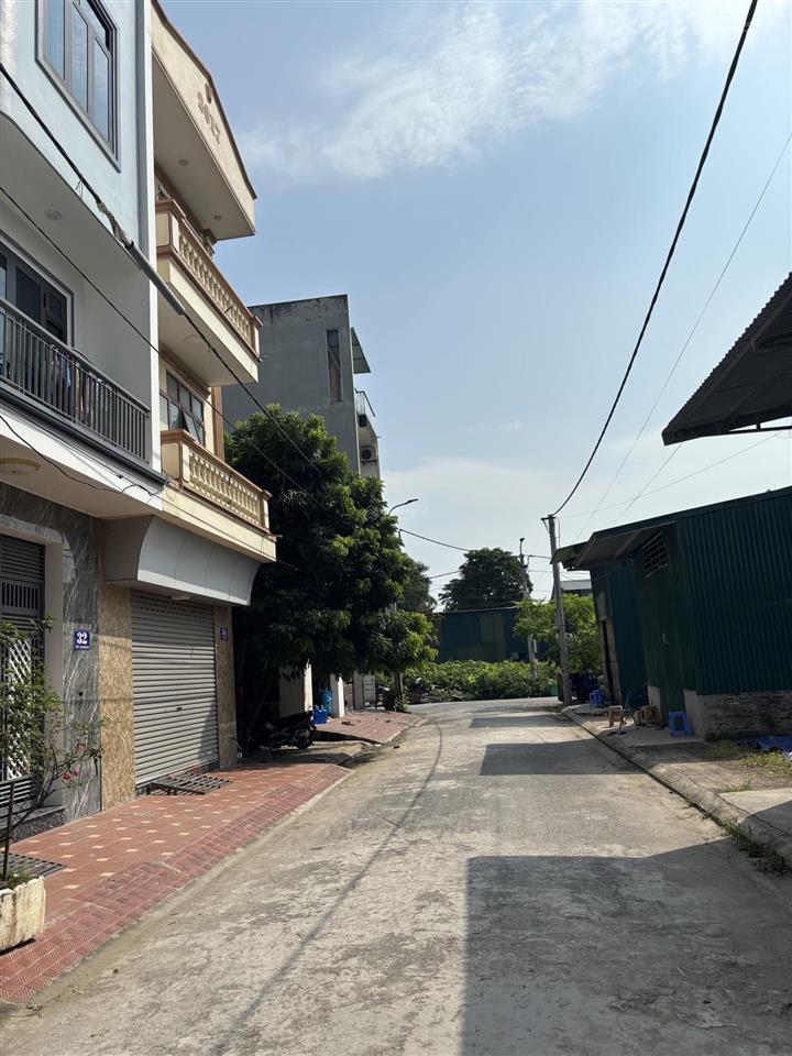 Giá ngộp. lô đất đấu giá hàng xóm của vinhomes đan phượng. hưởng trọn tiện ích giá chỉ hơn nửa kđt