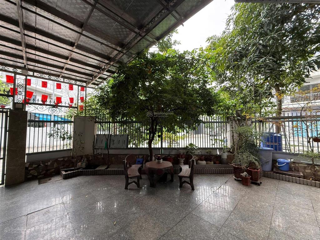 Bán gấp căn biệt thự đl góc tasco xuân phương. căn vip vị trí đắc địa ngay ngã tư đường lớn giá tốt