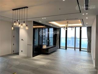Chính chủ cần bán hoa hậu 4pn vinhomes metropolis 148m2 tòa m3 căn 10 tầng cao view hồ tây siêu đẹp