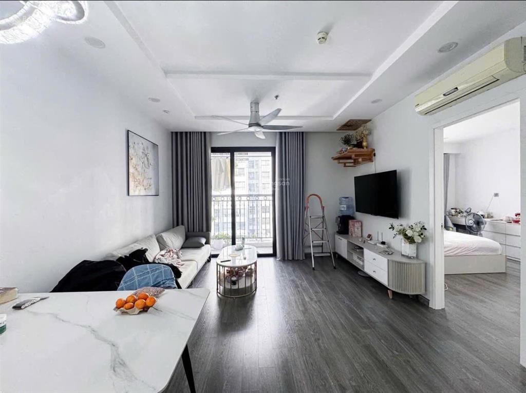 Chủ nhà thở ôxi cần bán gấp căn 2 phòng ngủ times city