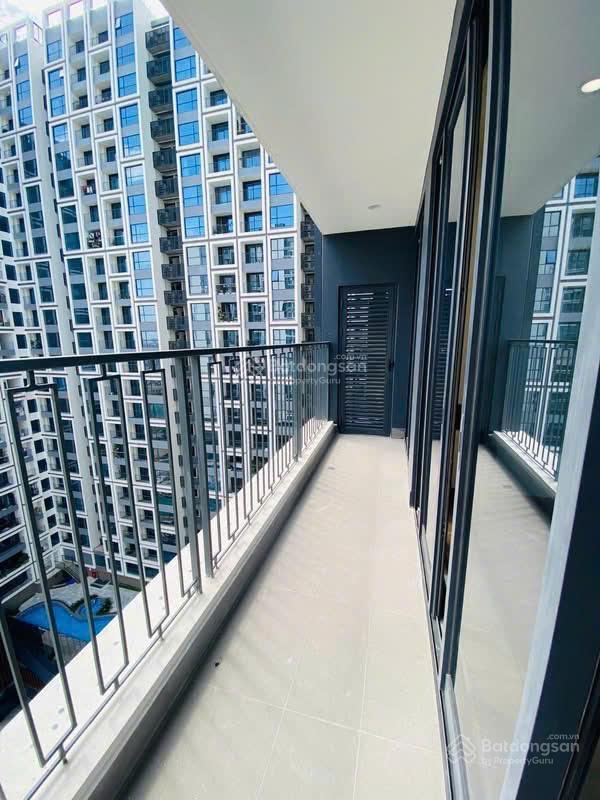 Bán căn 2 phòng ngủ hinode minh khai, có lốt oto, view sông hồng, giá từ 8.7 tỉ.  0866 445 ***