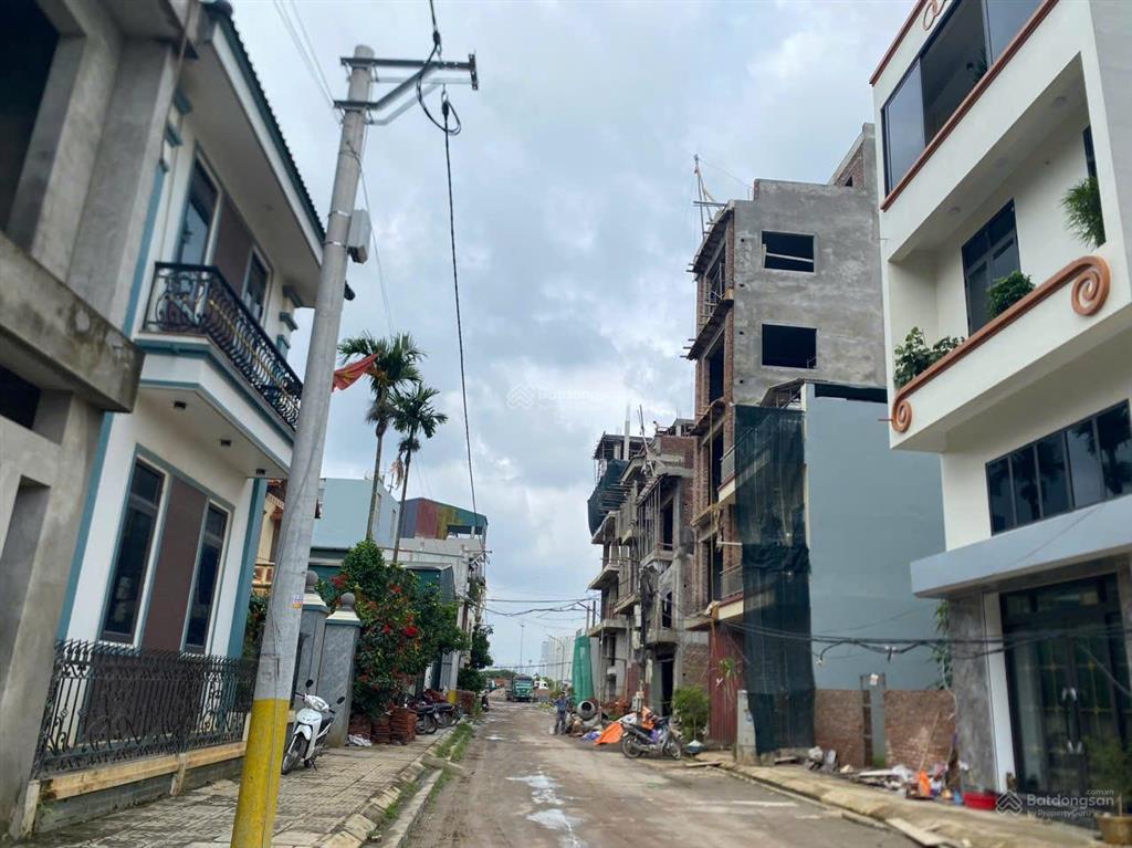 Đấu giá x2 la tinh đông la hoài đức đã giảm sâu, 65m2 giá 8tỷ sổ đỏ chính chủ hướng đn gần hồ