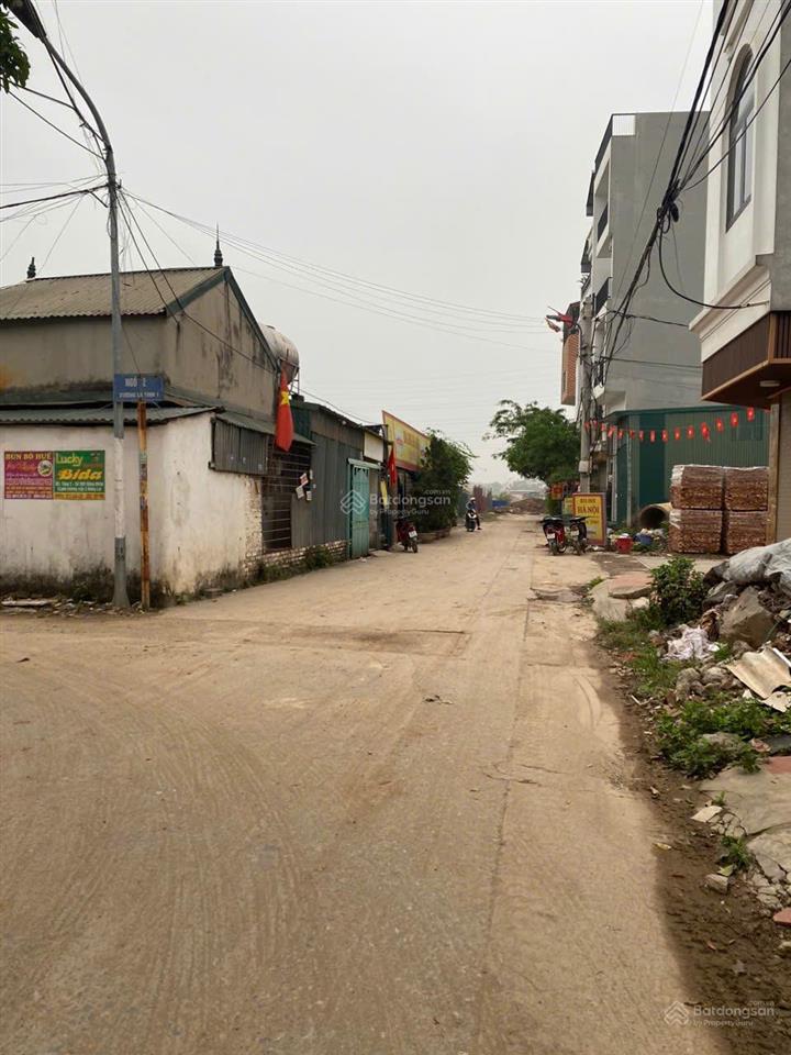 Bán ô đất view hồ điều hòa , gần cổng trường cấp 1 đông la hoài đúc. 0m2 , mặt tiền 5m sổ đỏ chính