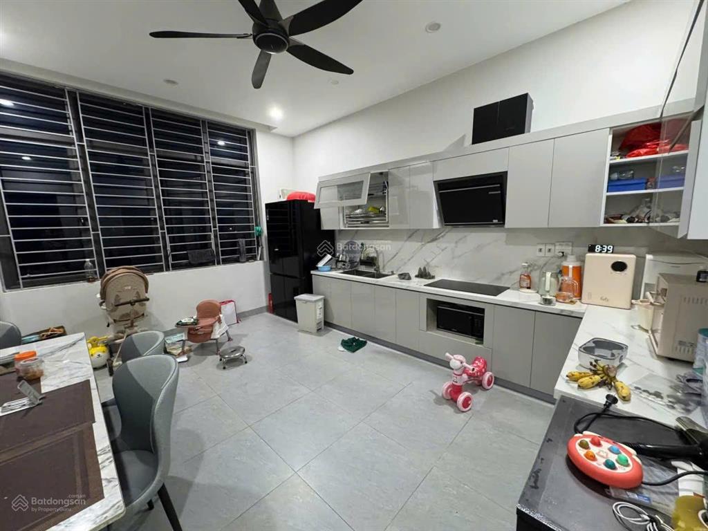 Bán rẻ căn nhà 4 tầng xây mới tâm huyết đầy đủ nội thất sang trọng, 65m2 mặt tiền 4,5m, đường 7m .