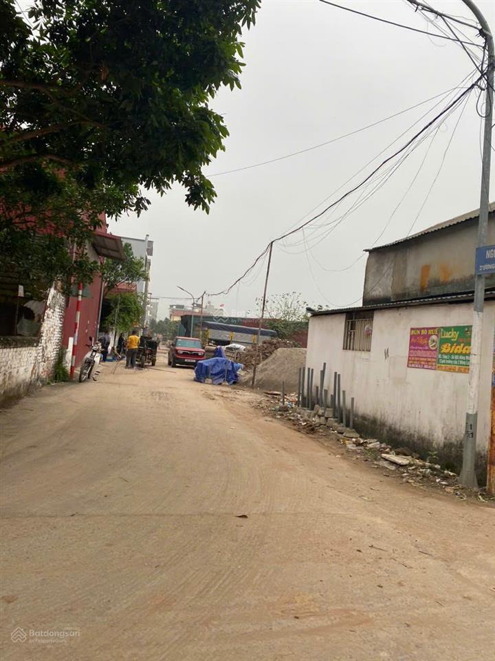 Bán nhà mặt đường vieu hồ và nhìn cổng trường học cấp 1 đông la hoài đức hn nhà cho thuê kinh doanh