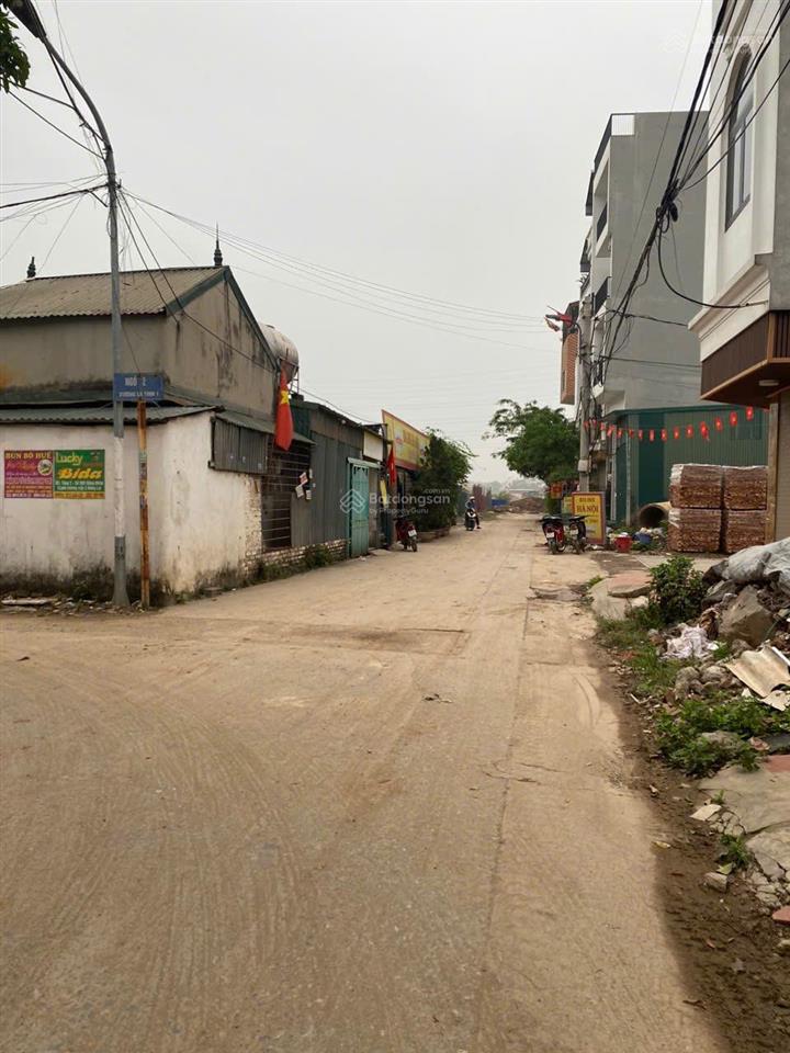 Bán nhà mặt đường vieu hồ và nhìn cổng trường học cấp 1 đông la hoài đức hn nhà cho thuê kinh doanh