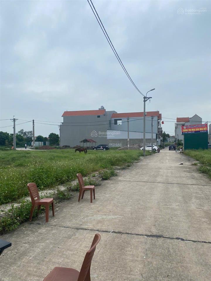 Hot 61tr/m2 mặt đường cổng chợ xã hưng đạo, hn. đường 4 xe tránh, kinh doanh tốt