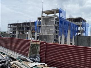 Bán lô đất 60 mét vuông mặt tiền 5 m hướng đông bắc đường trước nhà 12 m sổ đỏ chính chủ giá 8 tỷ.