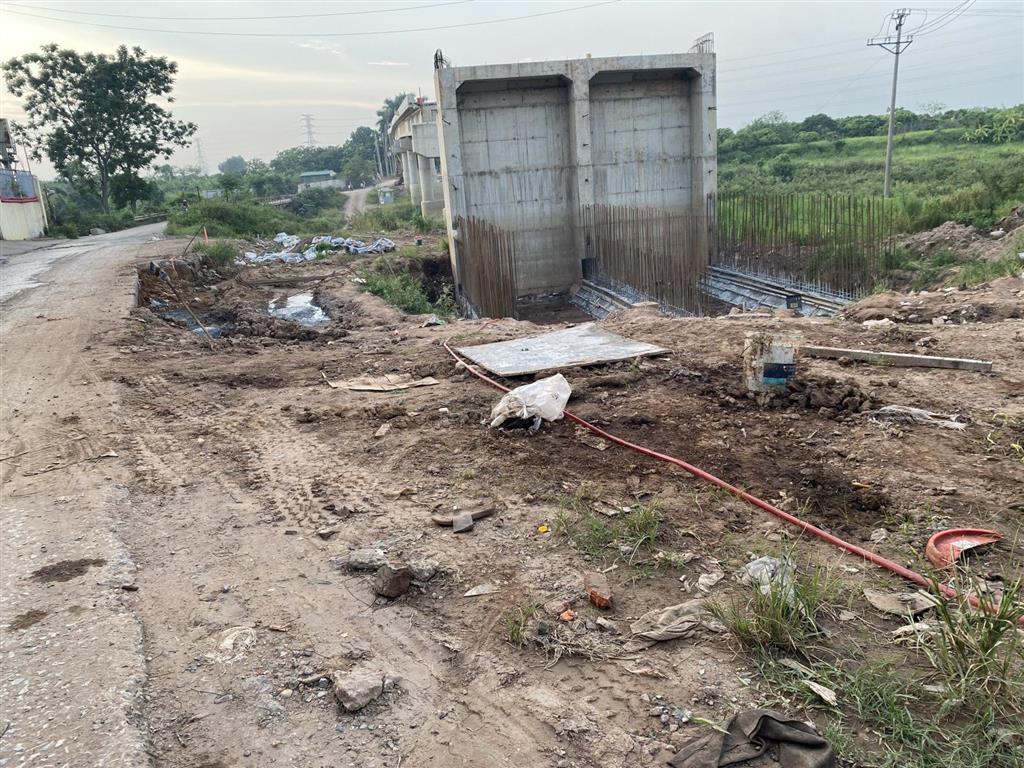 Chính chủ cần bán lô đất 78 mét vuông đối diện cổng chợ, hồ điều hòa, nhà văn hóa hưng đạo hà nội.